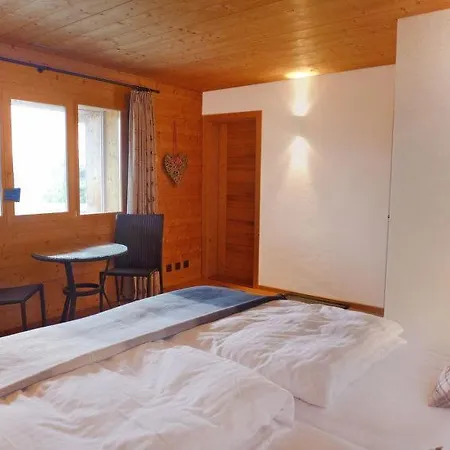 بيت للعطل Sleeps 8 Wifi *