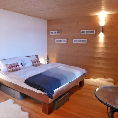 بيت للعطل Sleeps 8 Wifi *