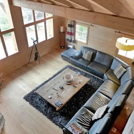 بيت للعطل Sleeps 8 Wifi تشيسيرس